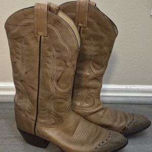 Vintage Tony Lama 6815 Tan Leather Western Wingtip Boots